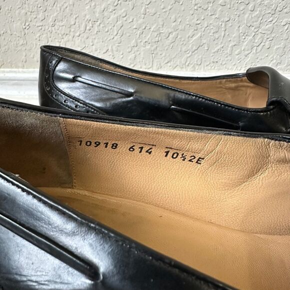 SALVATORE FERRAGAMO Kiltie Tassel Loafers Black Leather main image 6